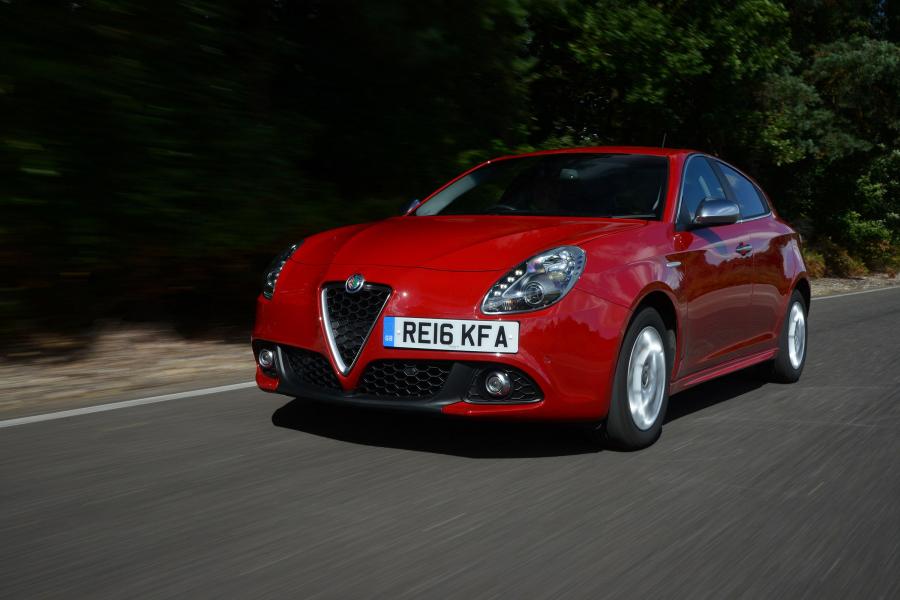  Alfa Romeo Giulietta 2016 года  (UK) (фото 5 из 44)